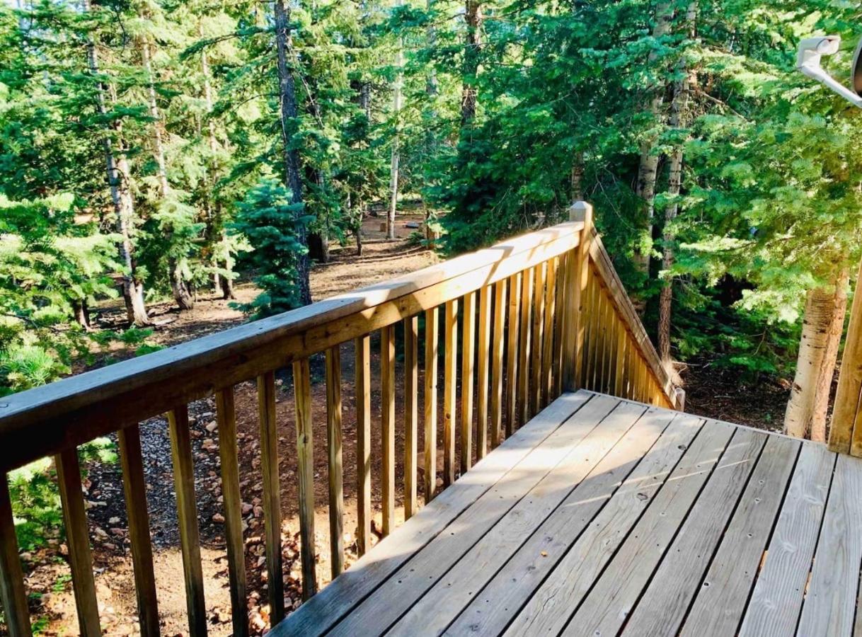 Adventure Awaits 3King Bed,2Bath Log Cabin In Heart Of Duck Creek Village! Exterior photo
