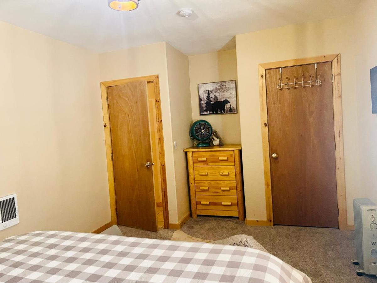 Adventure Awaits 3King Bed,2Bath Log Cabin In Heart Of Duck Creek Village! Exterior photo